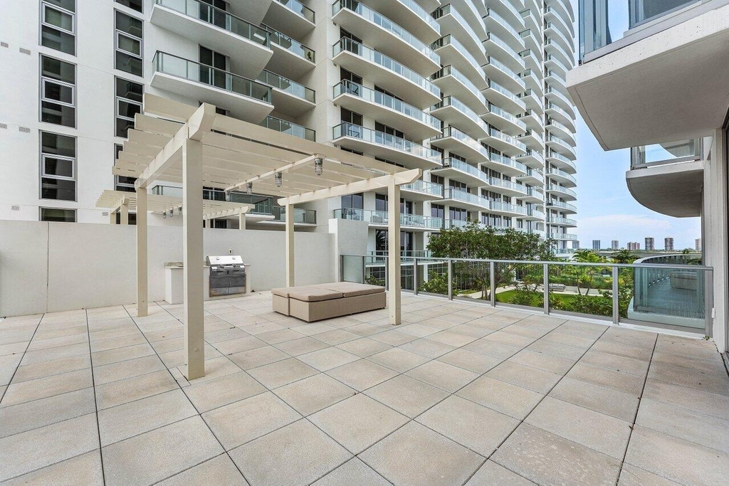220 Lake Shore Drive - Photo 24