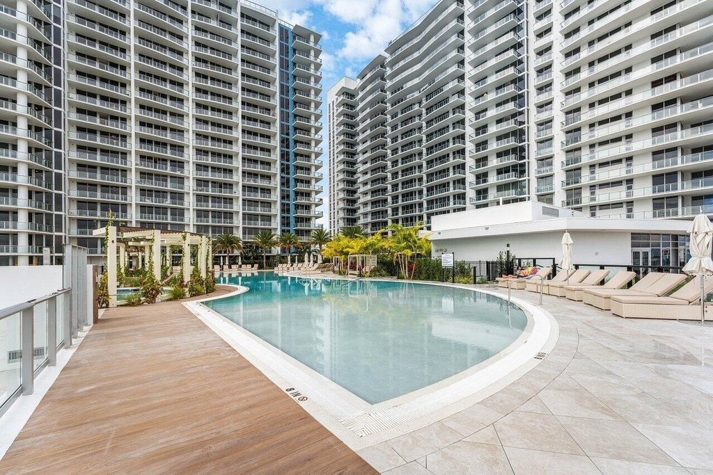 220 Lake Shore Drive - Photo 25