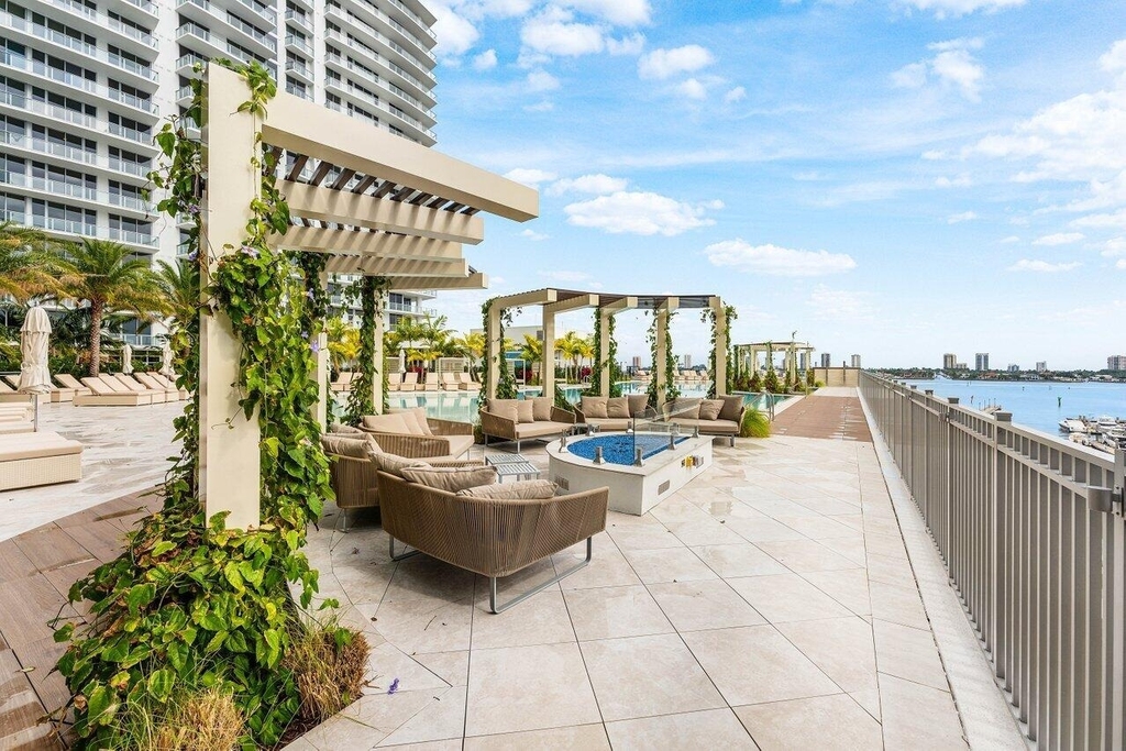 220 Lake Shore Drive - Photo 42