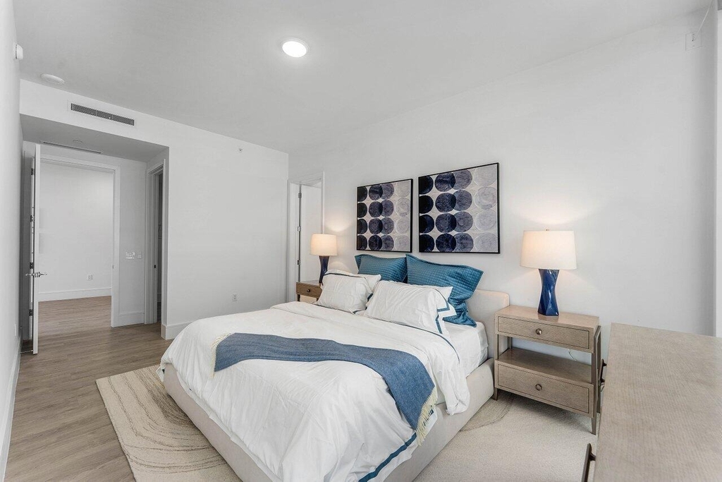 220 Lake Shore Drive - Photo 10