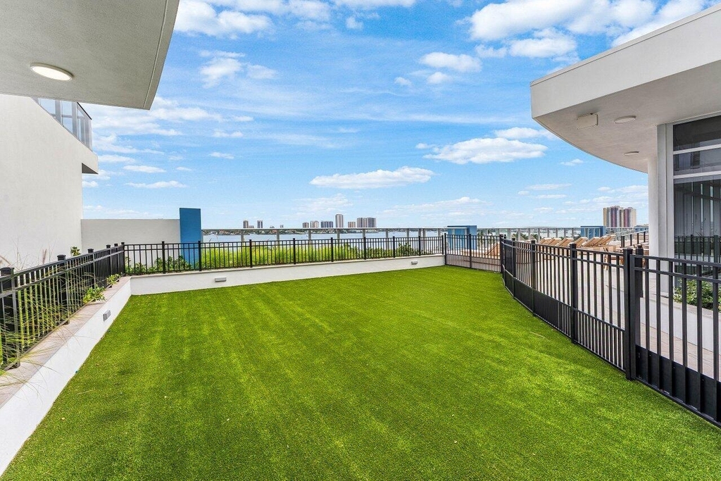220 Lake Shore Drive - Photo 27
