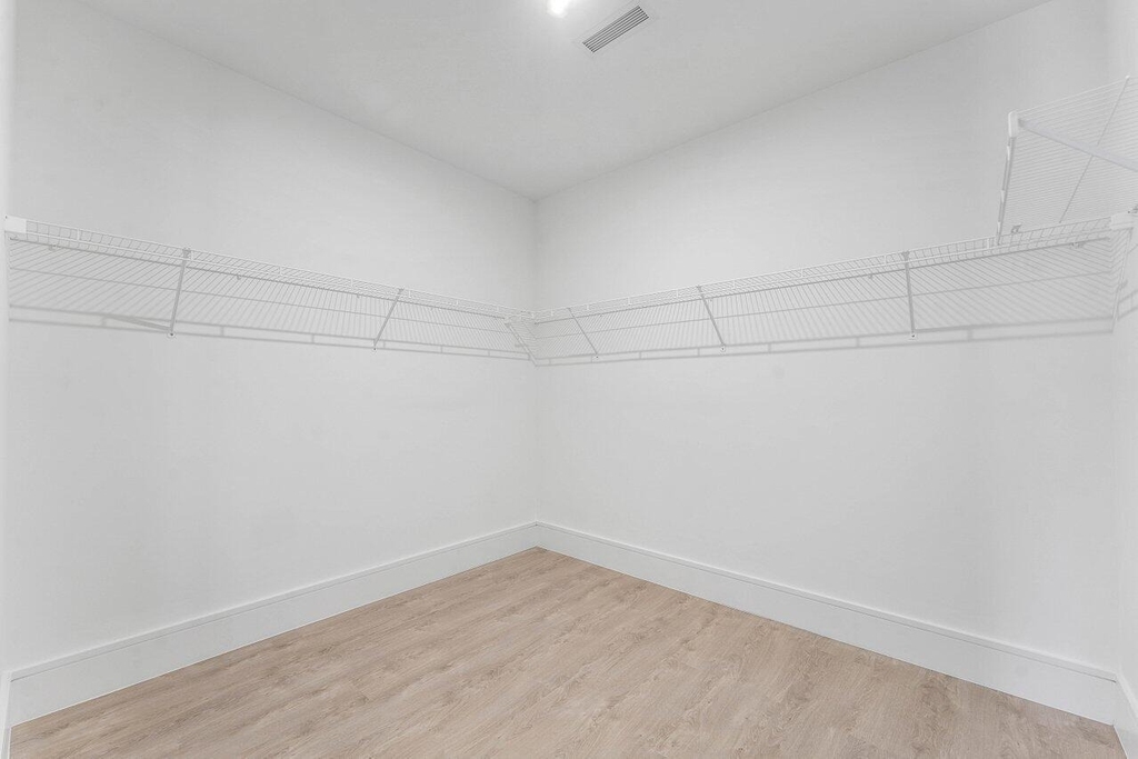 220 Lake Shore Drive - Photo 13