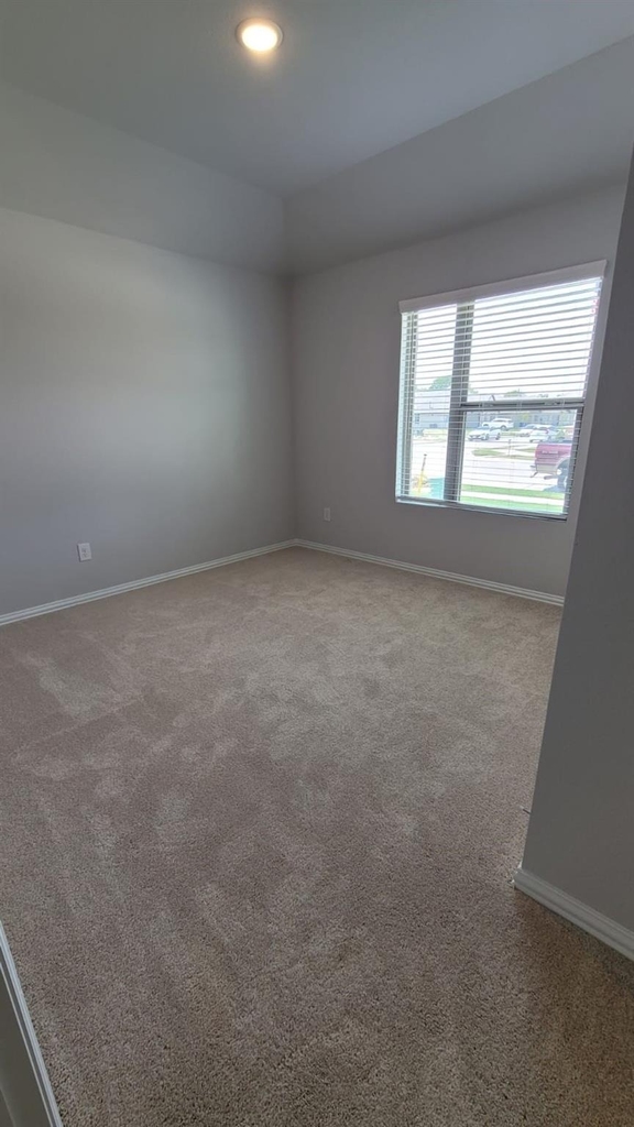 1919 Rolling Ridge Drive - Photo 2