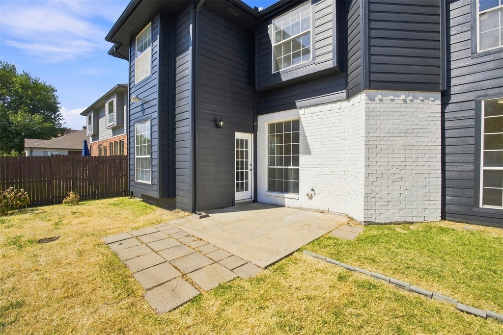 2124 Newport Drive - Photo 22