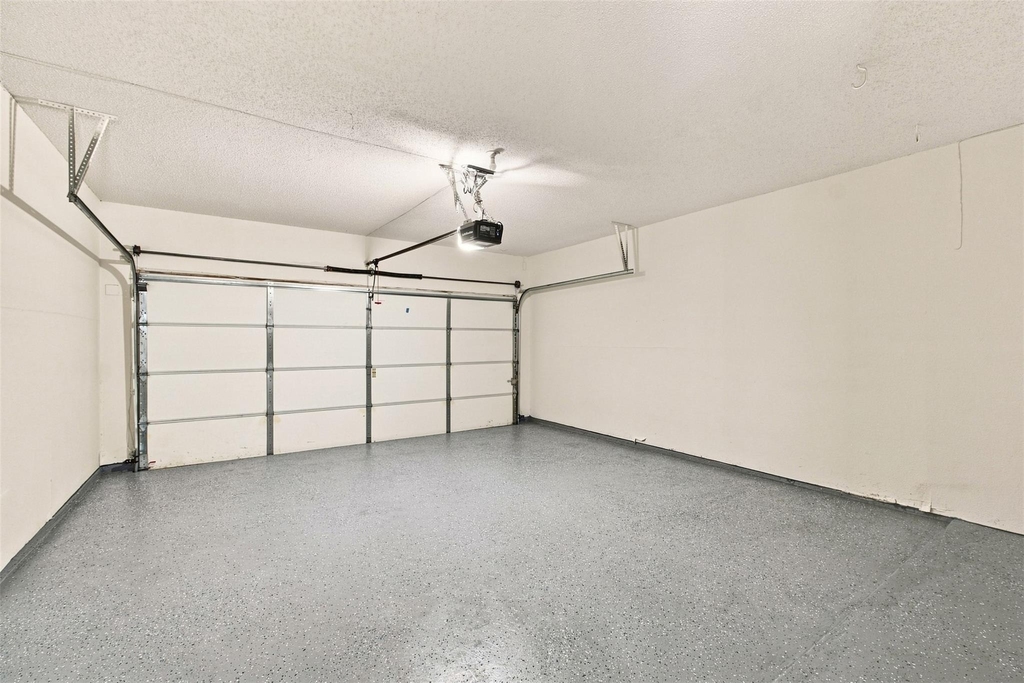 2124 Newport Drive - Photo 21