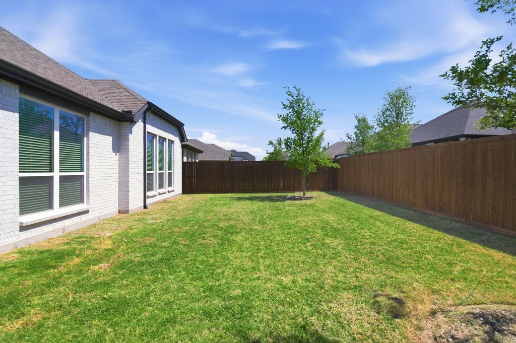 910 Winter Cherry Lane - Photo 25