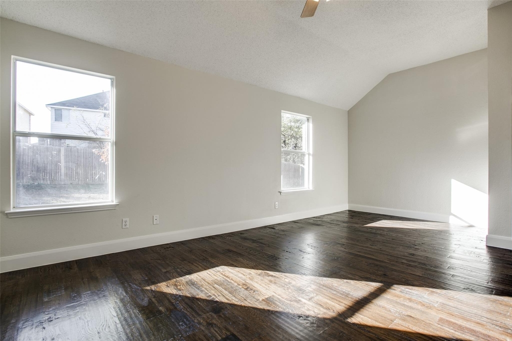 3708 Villanova Drive - Photo 8