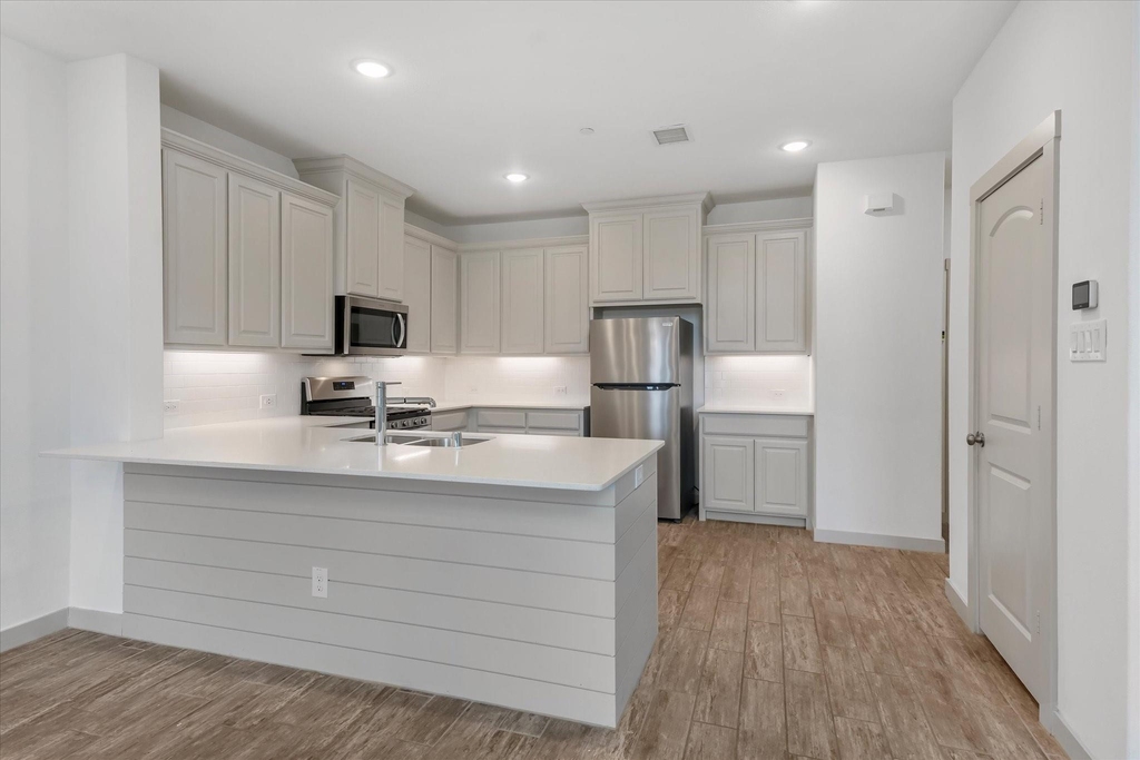 4870 Woodruff Way - Photo 13