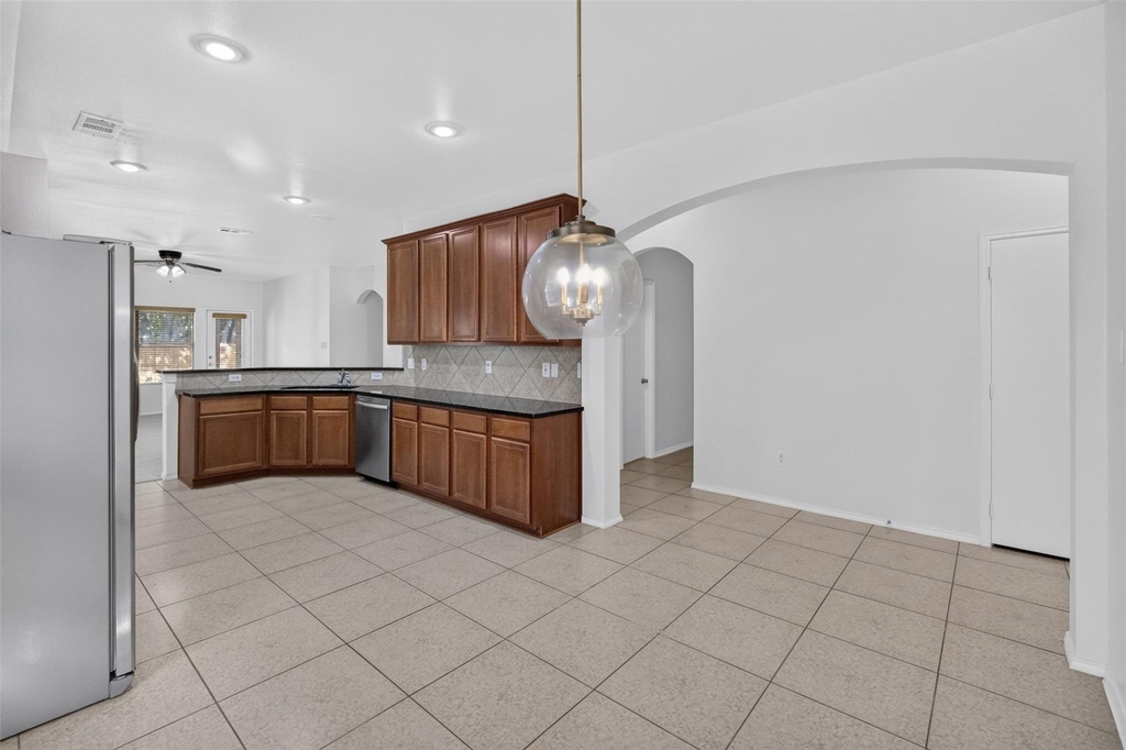 5916 Crestview Drive - Photo 7