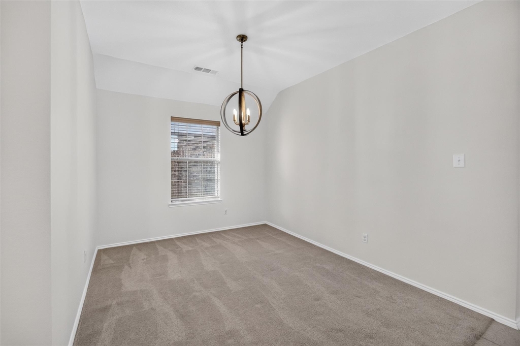 5916 Crestview Drive - Photo 3