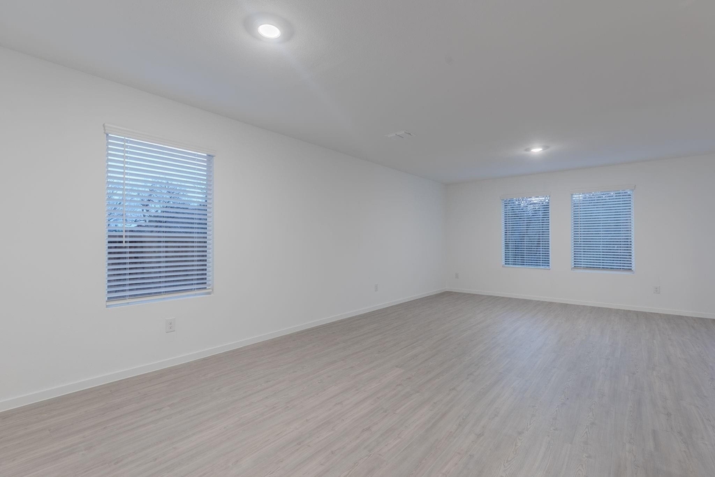 1805 Pentro Parkway - Photo 19