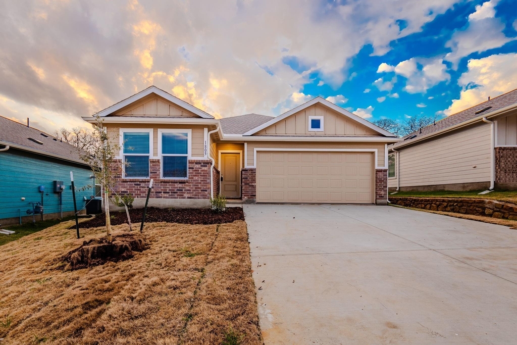 1805 Pentro Parkway - Photo 0