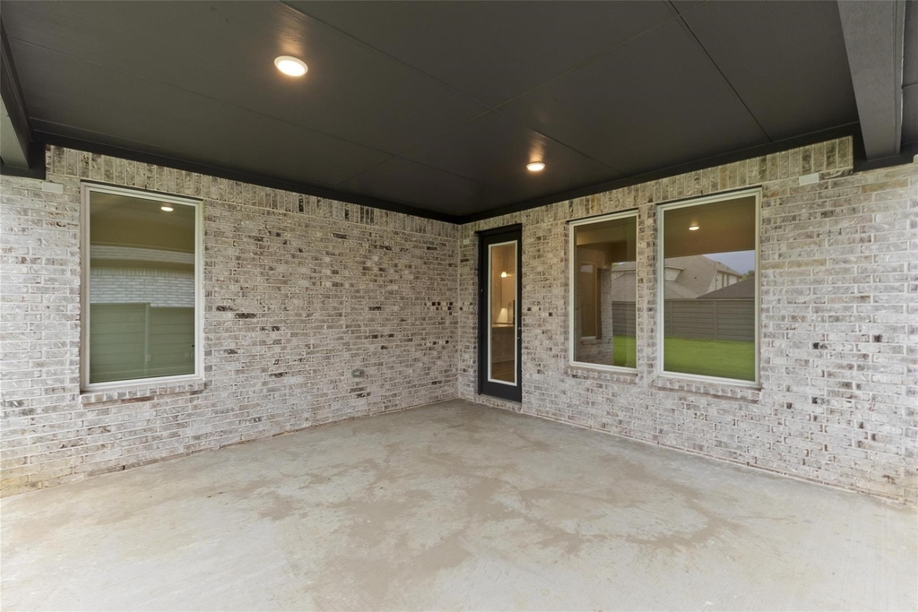 653 Begonia Way - Photo 19