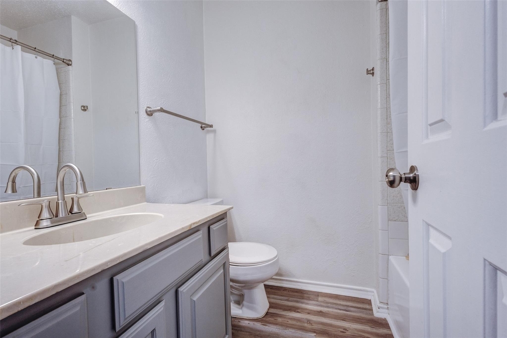 910 Cedar Terrace - Photo 23
