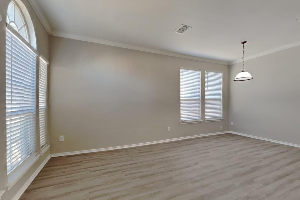 8841 Noontide Drive - Photo 4