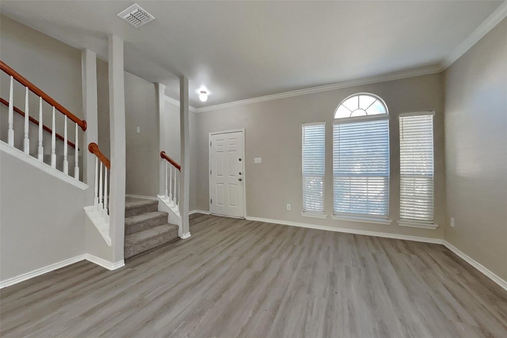 8841 Noontide Drive - Photo 3