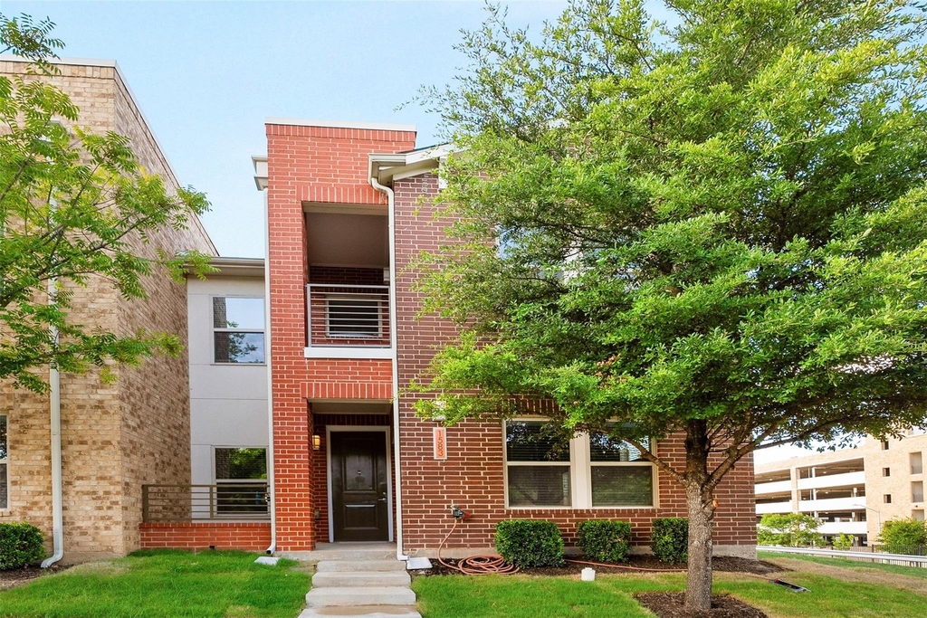 1583 Fiji Street - Photo 0