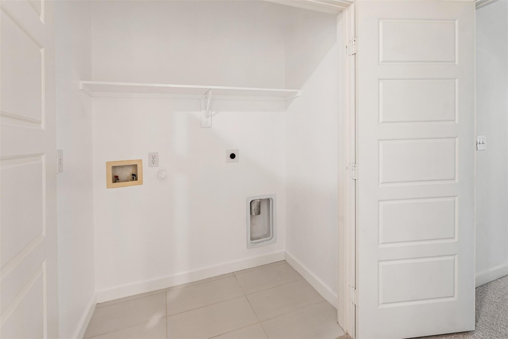 1583 Fiji Street - Photo 22
