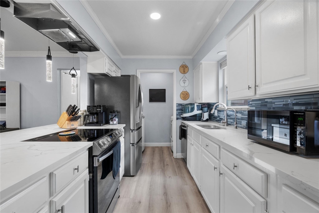 7629 Cedarhill Road - Photo 13