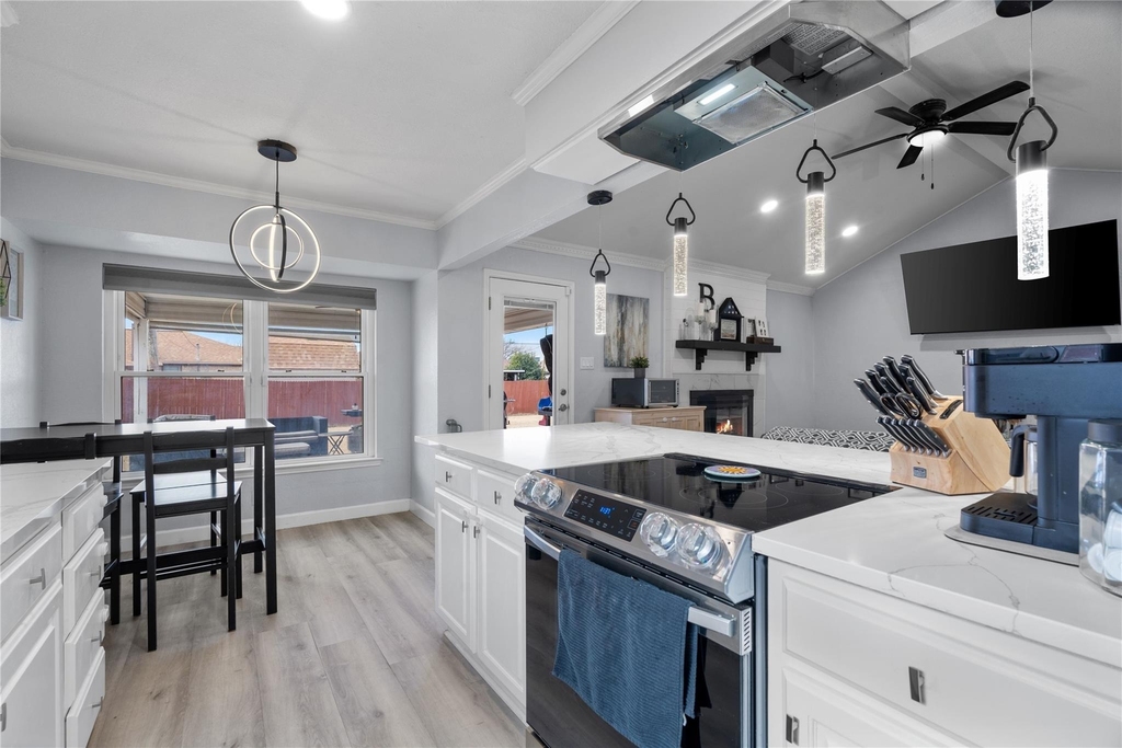 7629 Cedarhill Road - Photo 14