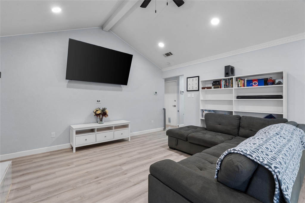 7629 Cedarhill Road - Photo 4