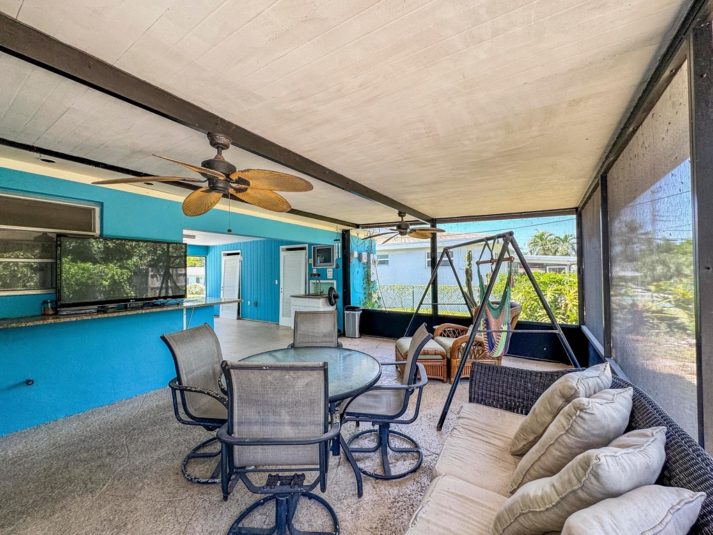1326 Lake Erie Drive - Photo 10