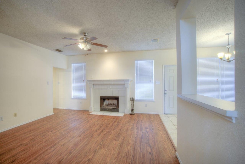 1369 Colby Drive - Photo 7