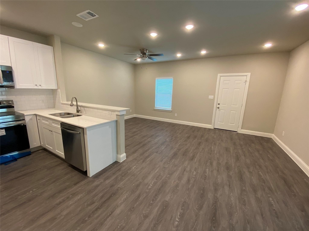813 W Coffin Street - Photo 3
