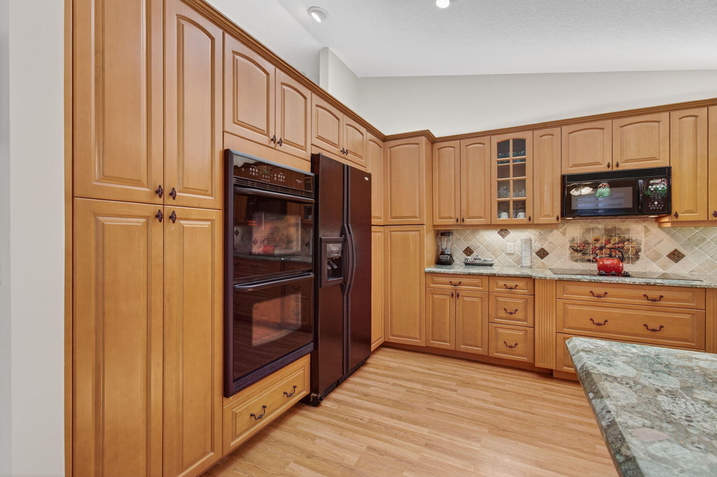 2925 Riviera Drive - Photo 40