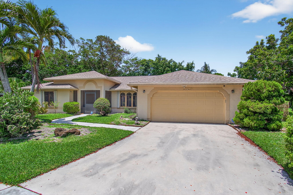 2925 Riviera Drive - Photo 3