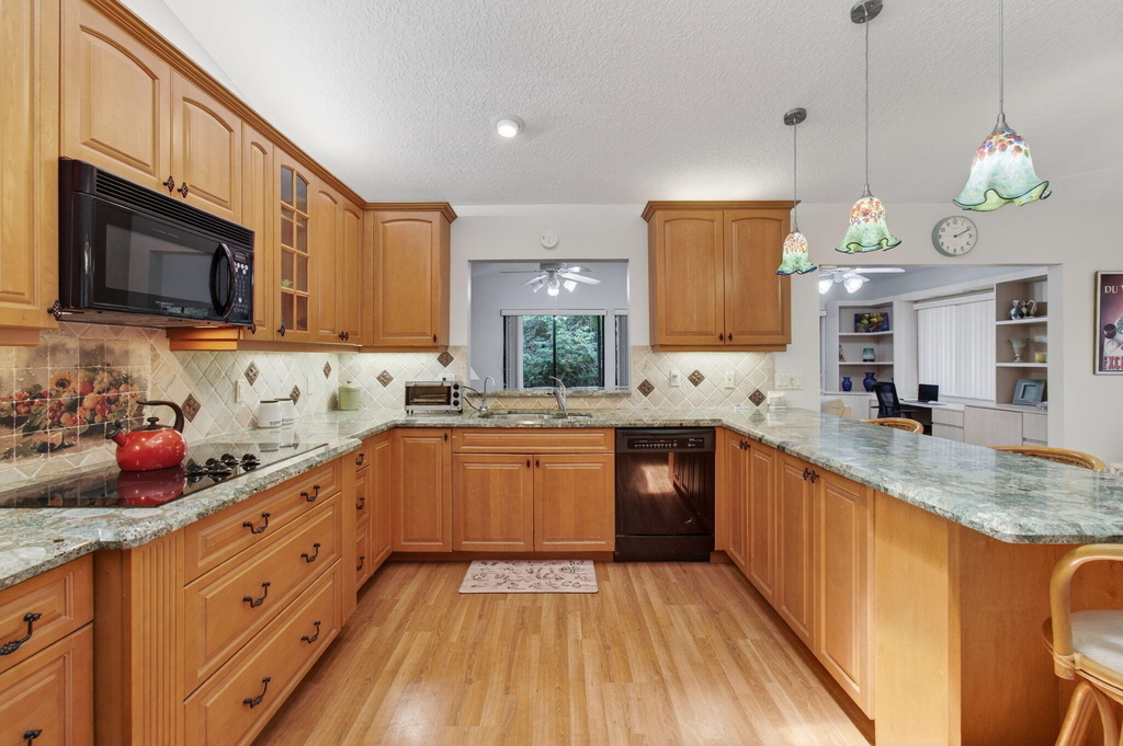 2925 Riviera Drive - Photo 44