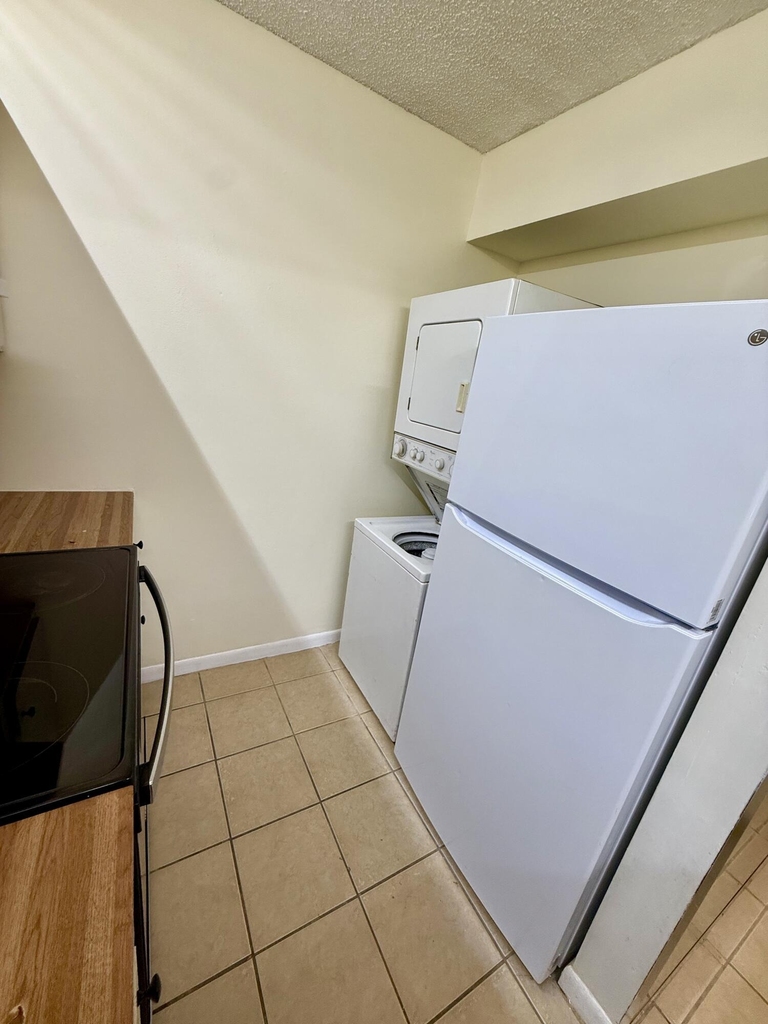 3764 N University Drive - Photo 3