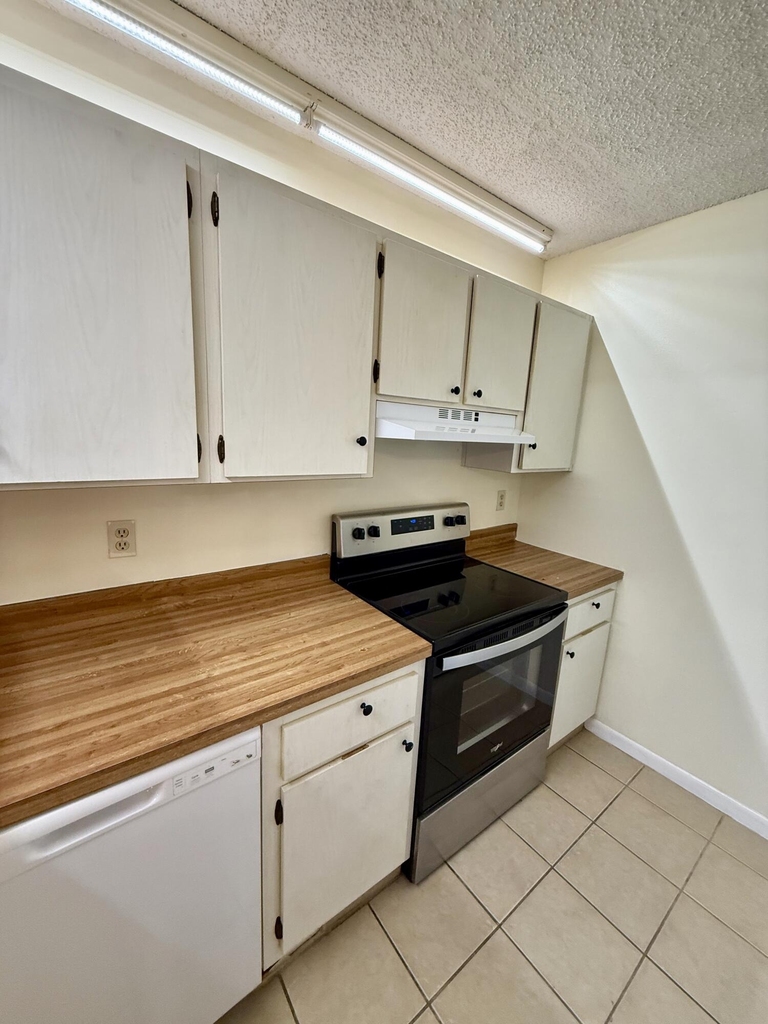 3764 N University Drive - Photo 2