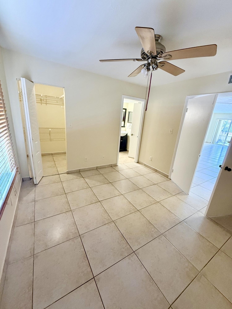 968 Coral Club Drive - Photo 4