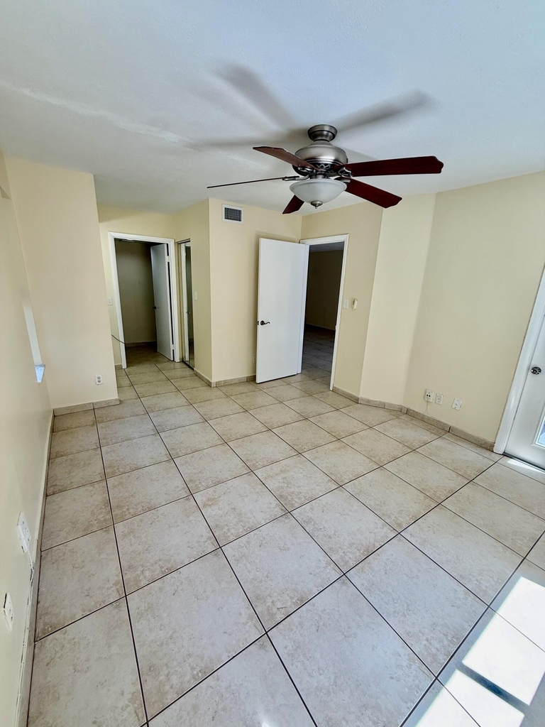 968 Coral Club Drive - Photo 7