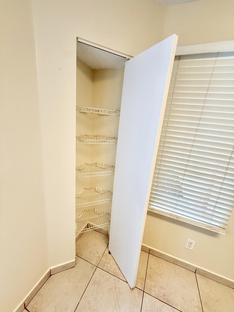 968 Coral Club Drive - Photo 3