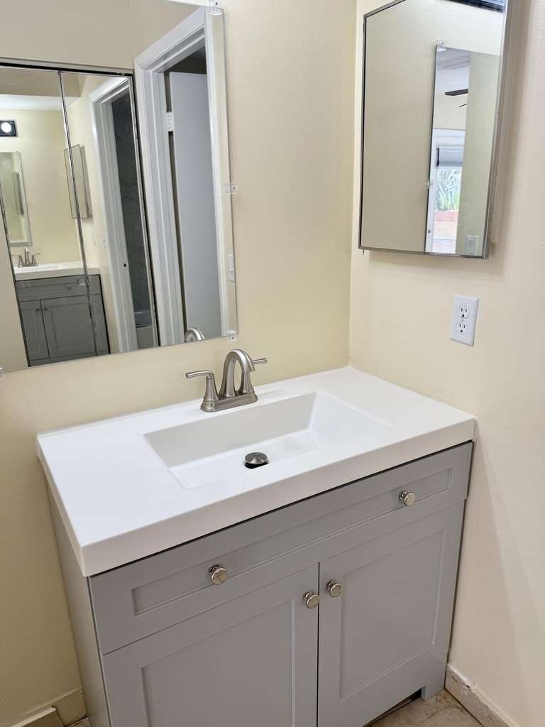 968 Coral Club Drive - Photo 8