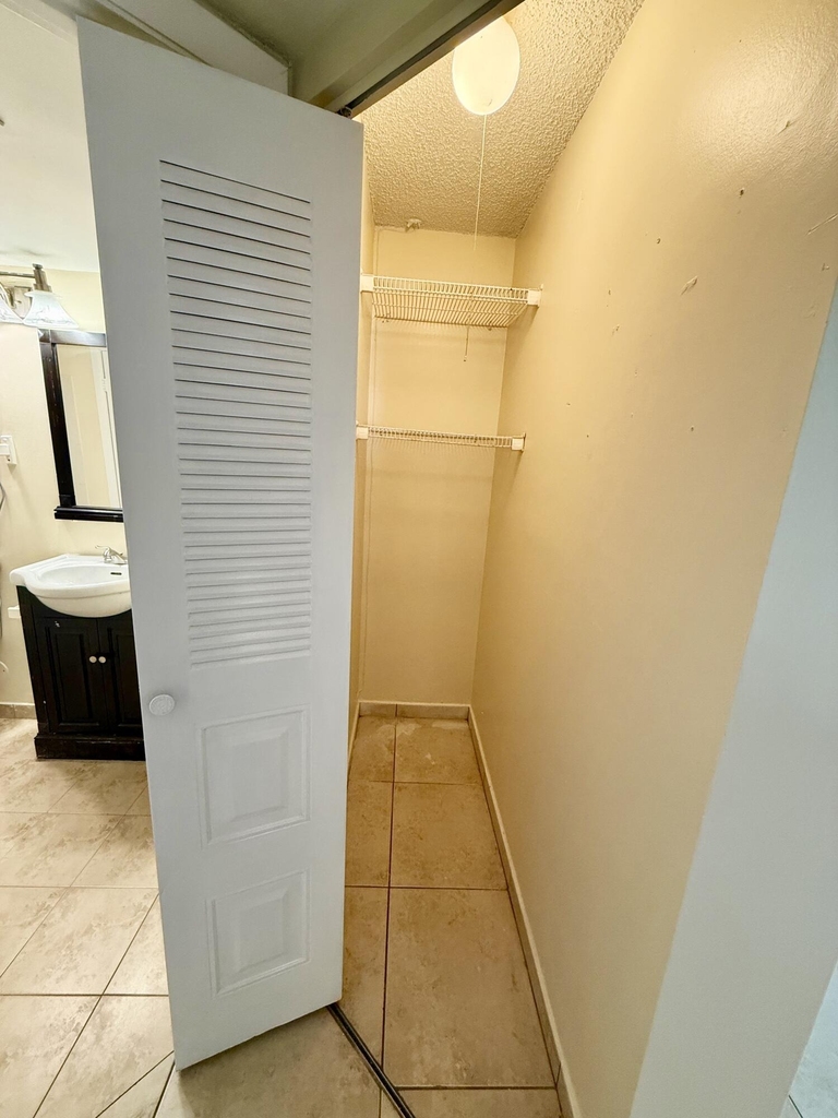 968 Coral Club Drive - Photo 6