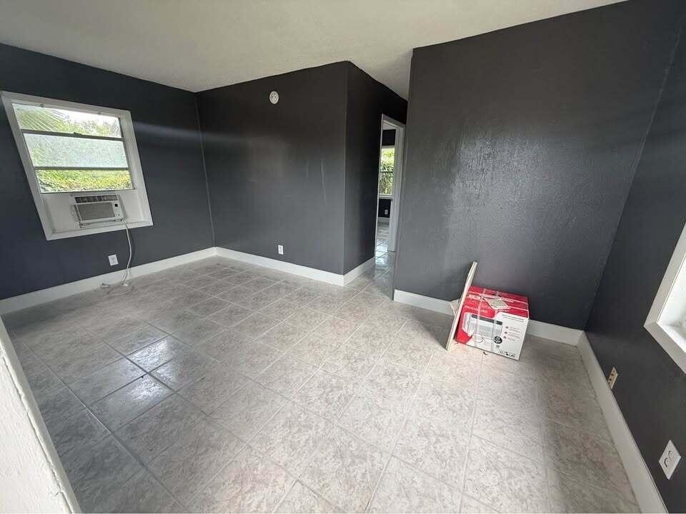 2960 Chickamauga Avenue - Photo 1