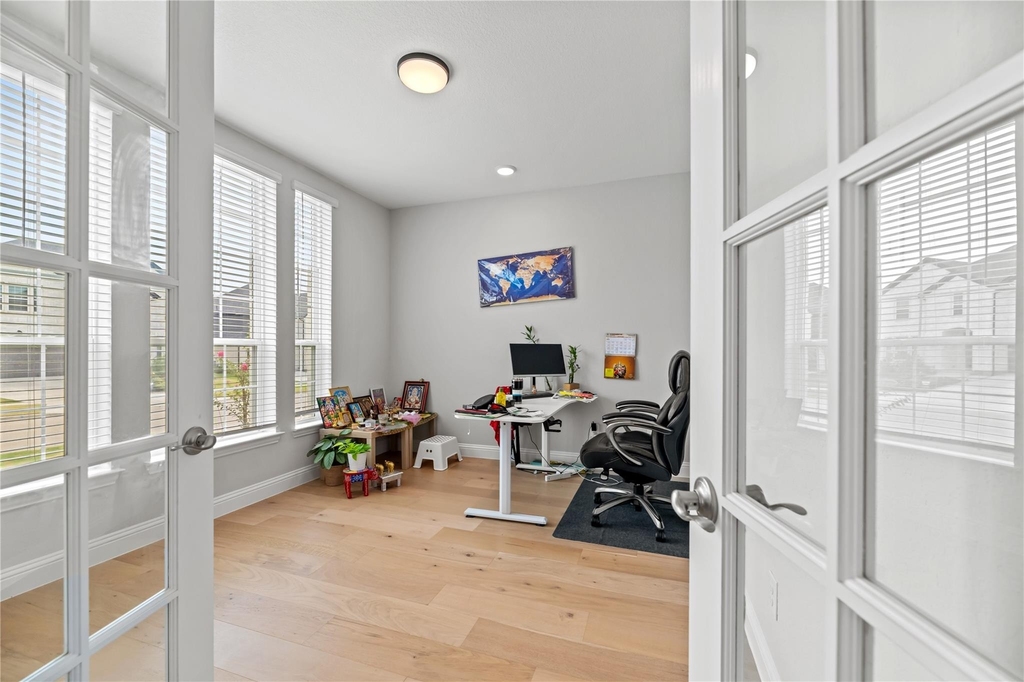 10609 Grayhead Drive - Photo 2