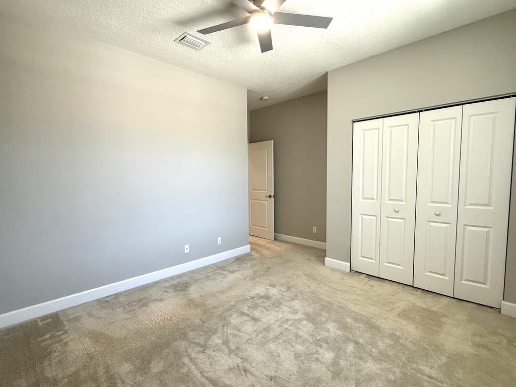 9028 Kingsmoor Way - Photo 11