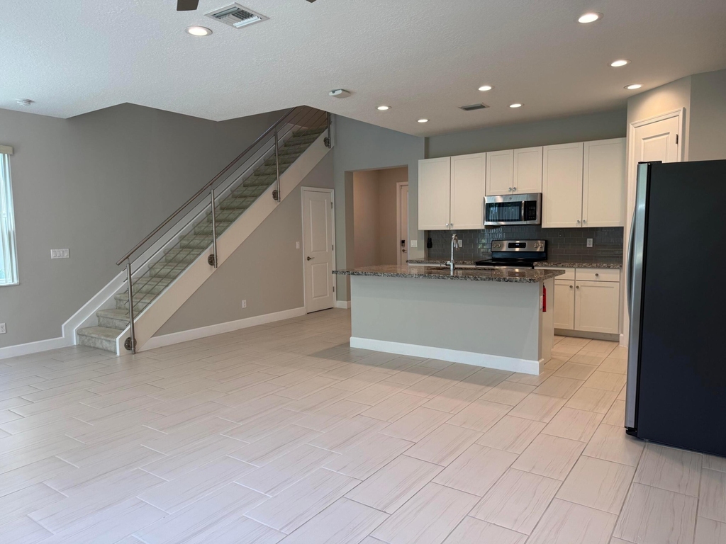 9028 Kingsmoor Way - Photo 6