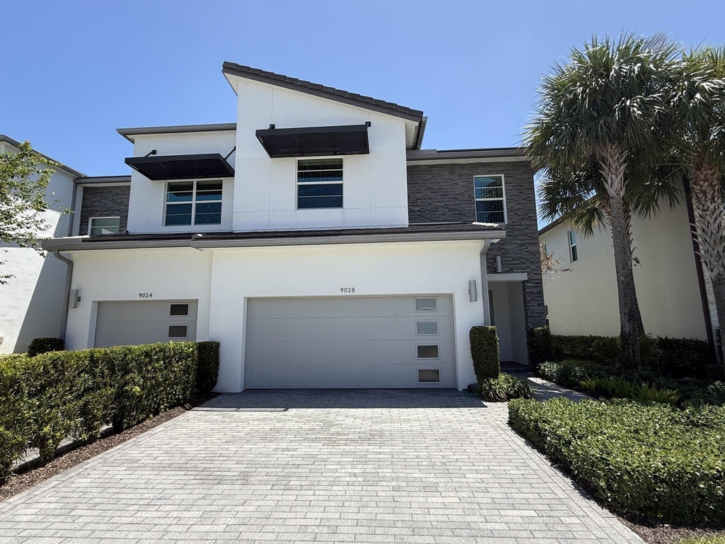 9028 Kingsmoor Way - Photo 1