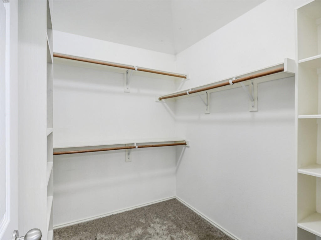 414 Dartmoor Drive - Photo 16