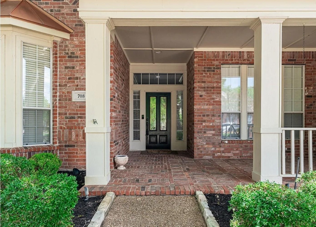 708 Hackberry Ridge Drive - Photo 2