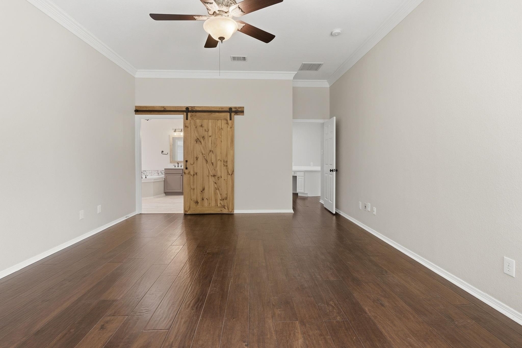 708 Hackberry Ridge Drive - Photo 17