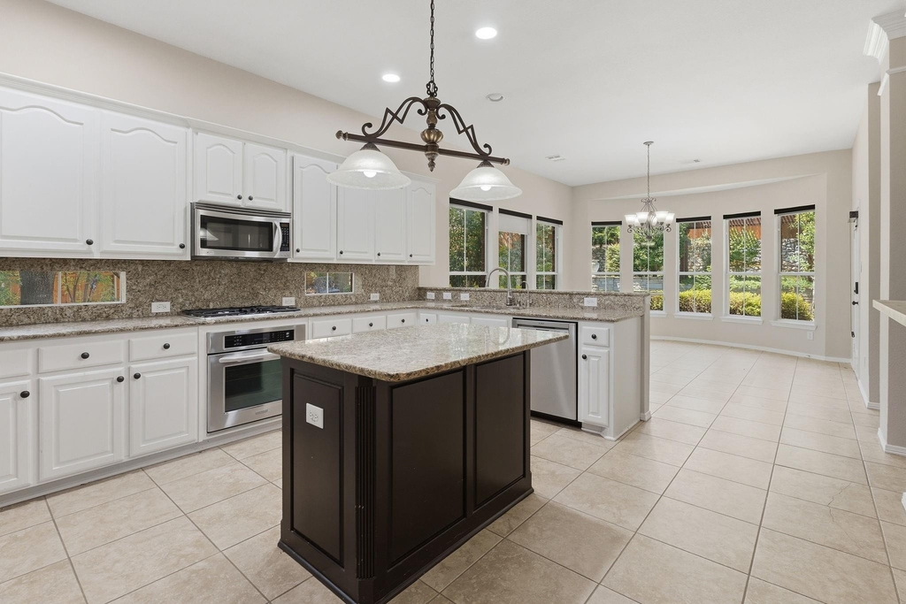 708 Hackberry Ridge Drive - Photo 12