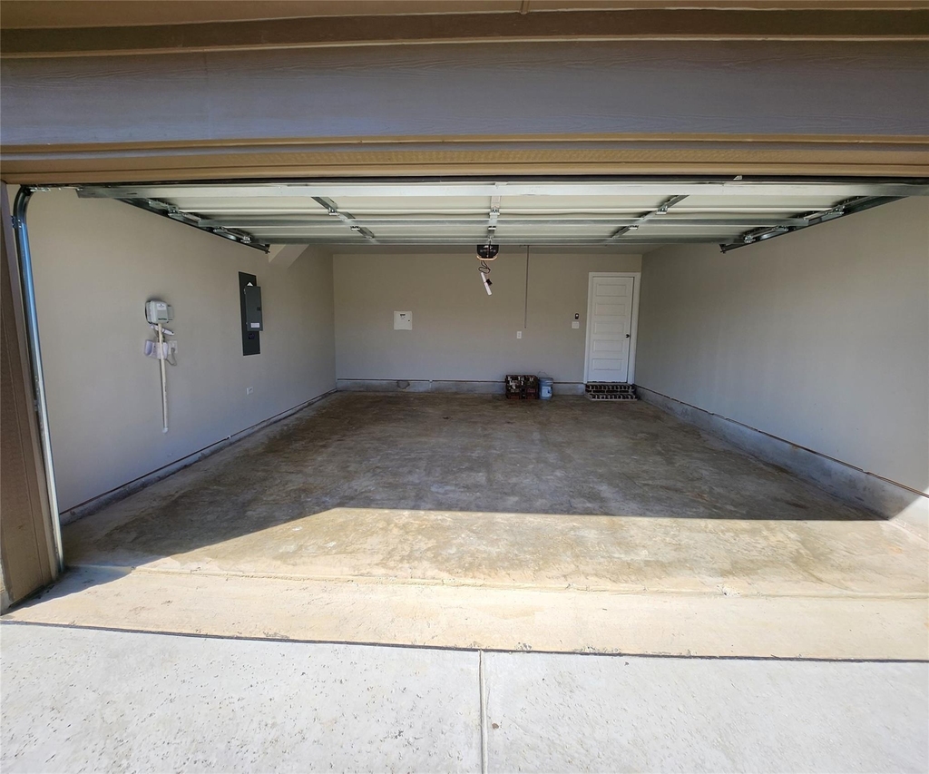 3812 Chalk Hill Avenue - Photo 4