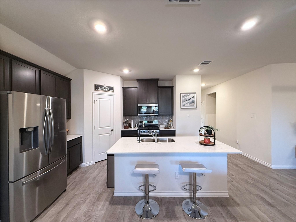 11008 Summer Rain Boulevard - Photo 2
