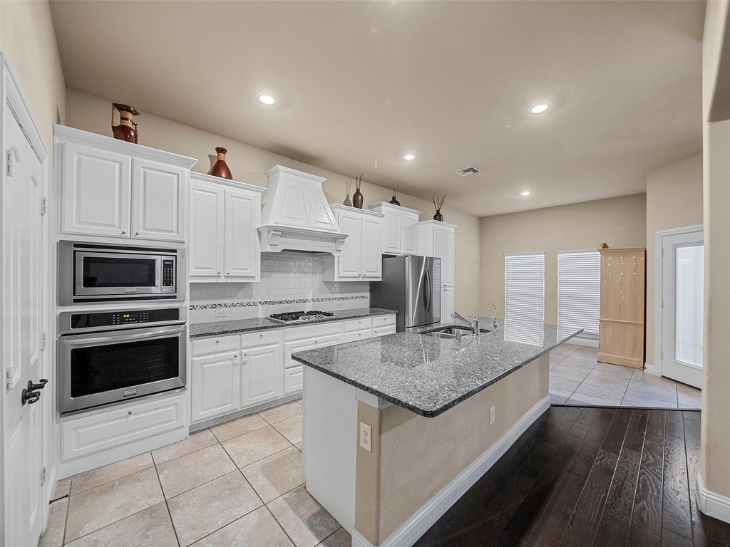 10412 Fort Davis Place - Photo 6